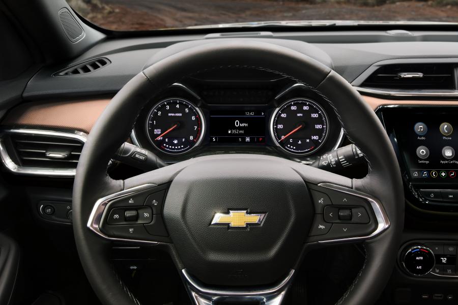Панель приборов Chevrolet TrailBlazer Activ 2020 года  (NA) (фото 2 из 19)